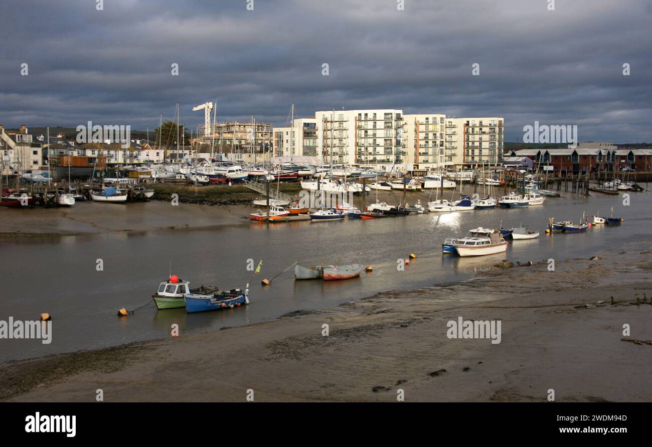 Adur basin hi-res stock photography and images - Alamy