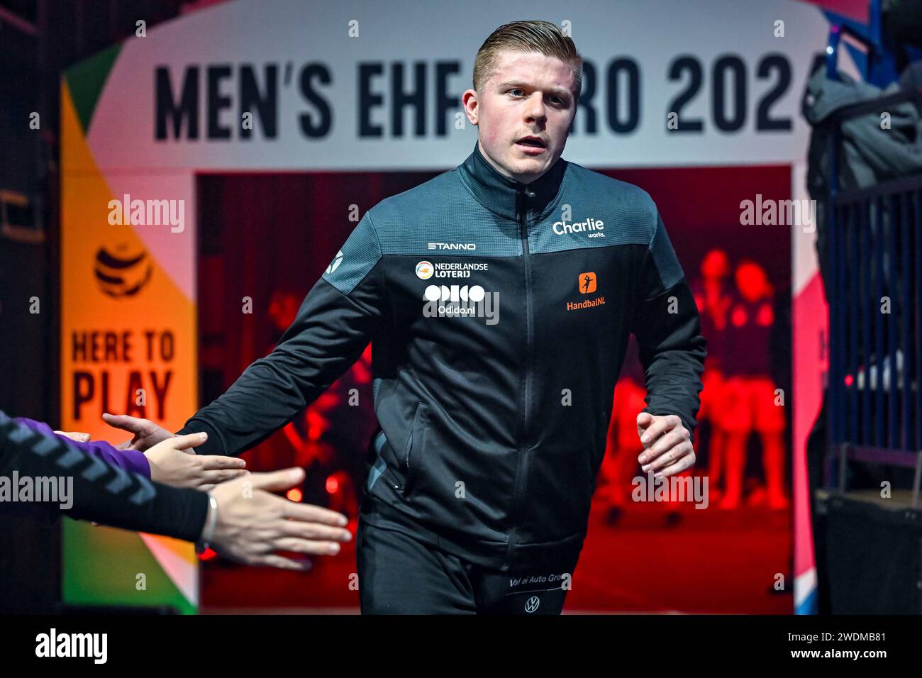 Hamburg, Germany. 21st Jan, 2024. HAMBURG, GERMANY - JANUARY 21: Arjan Versteijnen of The Netherlands enters the sports hall during the EHF Euro 2024 Main Round match between Slovenia and Netherlands at Barclays Arena on January 21, 2024 in Hamburg, Germany. (Photo by FotoReza/Orange Pictures) Credit: dpa/Alamy Live News Stock Photo