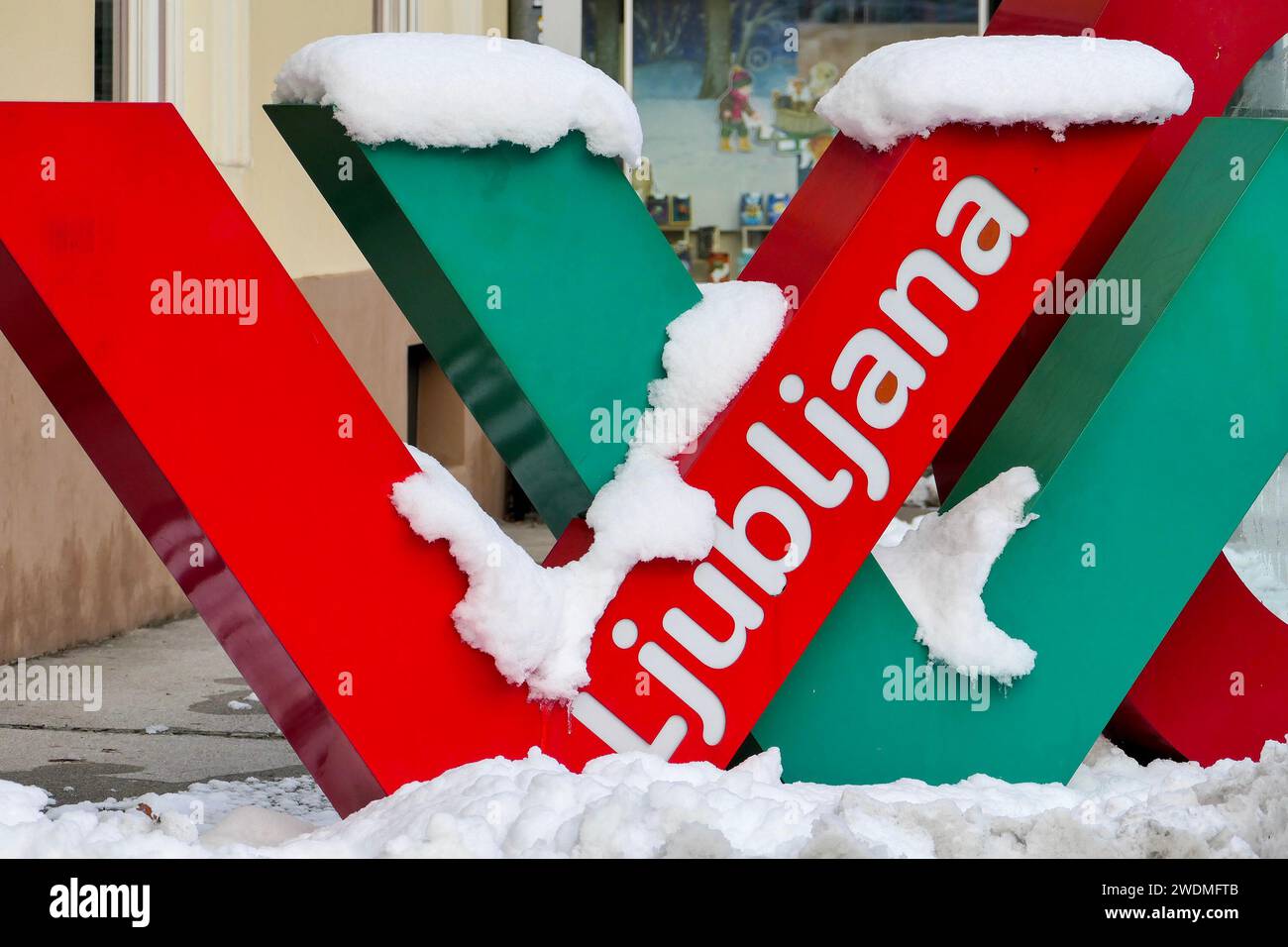 Ljubljana Slovenia 21 January 2024 A General View Of Ljubljana   Ljubljana Slovenia 21 January 2024 A General View Of Ljubljana Following The Seasons First Heavy Snowfall The Capital City Woke Up To A Magical Atmosphere Marco Secchi Alamy Live News 2WDMFTB 