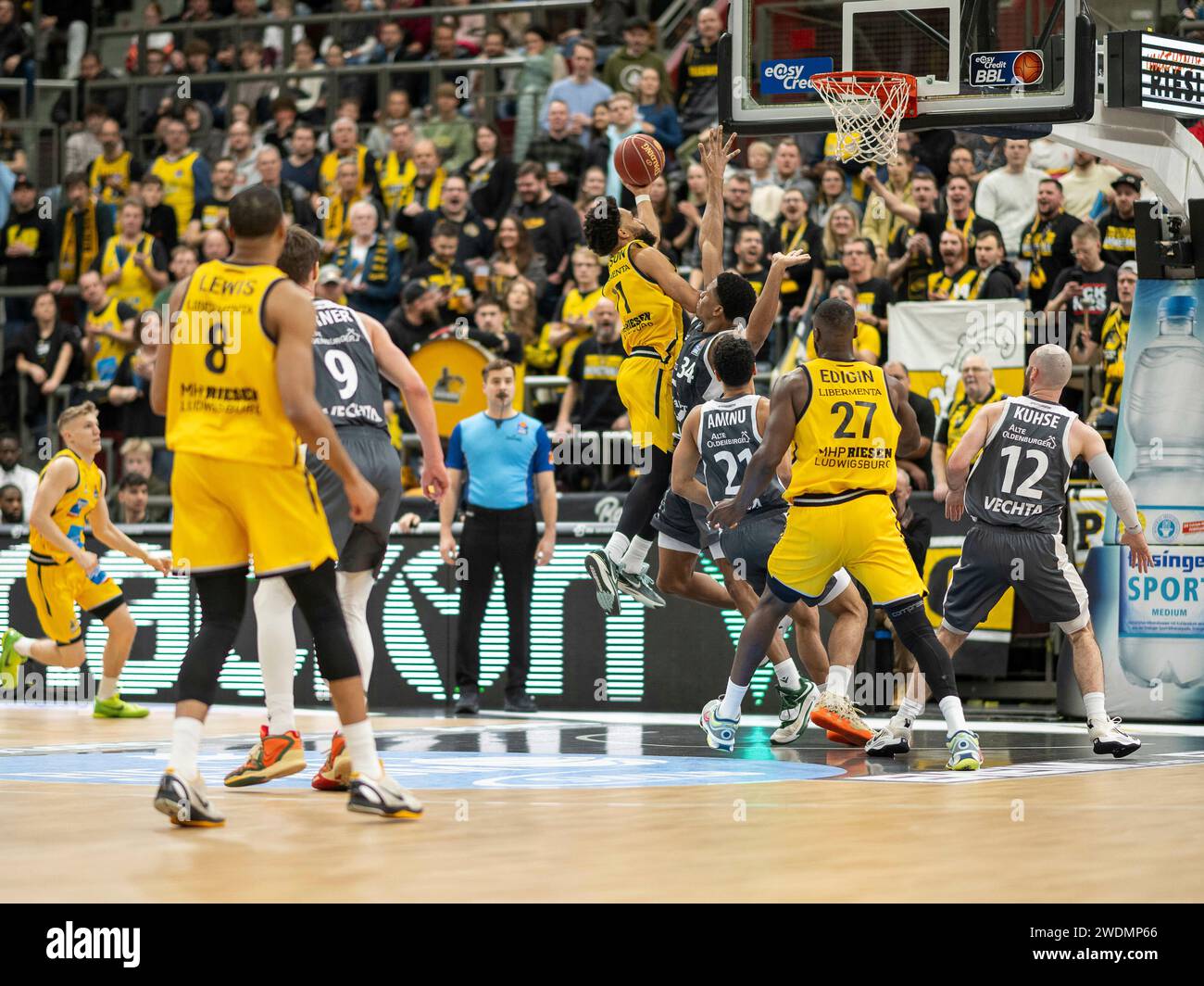 Ludwigsburg, Deutschland. 21st Jan, 2024. Silas Melson (MHP Riesen