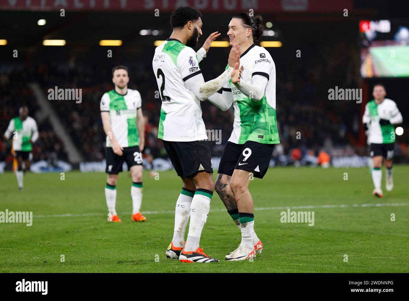 Vitality Stadium, Boscombe, Dorset, UK. 21st Jan, 2024. Premier League Football, AFC Bournemouth versus Liverpool; Gomez of Liverpool celebrates the goal with scorer Nunez for 0-4 in the 93rd minute Credit: Action Plus Sports/Alamy Live News Stock Photo