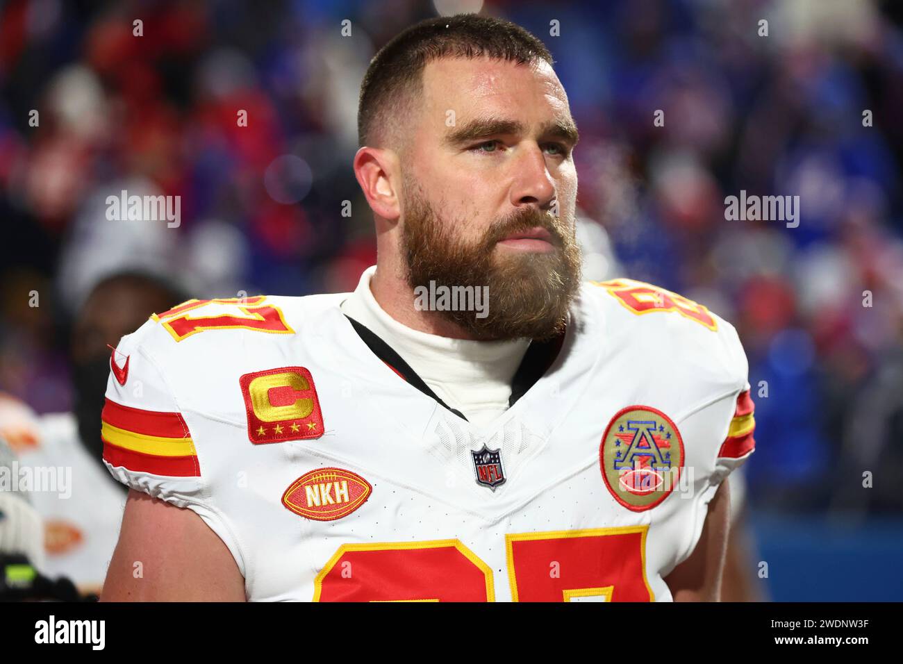 Kansas City Chiefs tight end Travis Kelce (87) warms up before playing ...