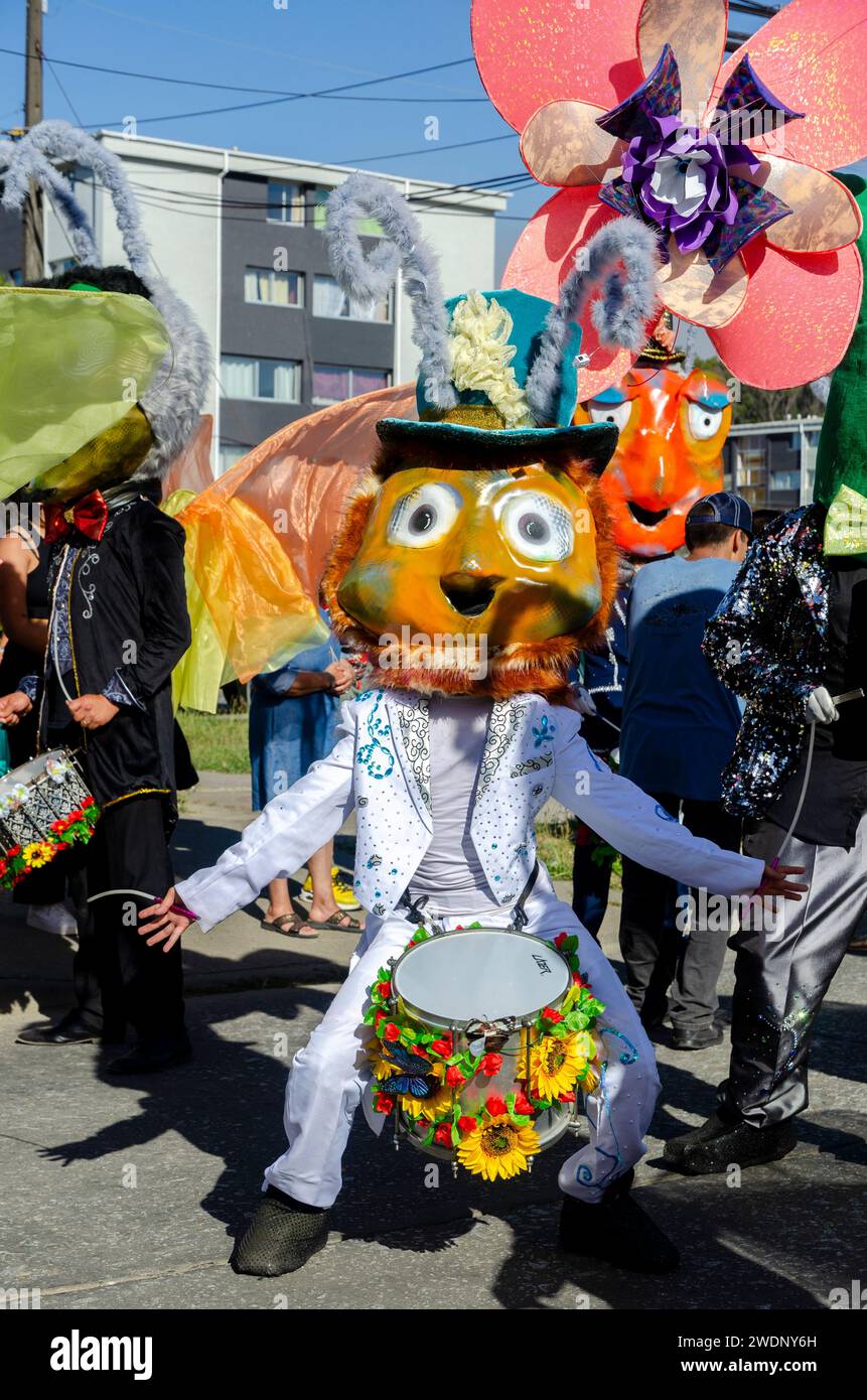 Talcahuano, Chile. 21st Jan, 2024. Talcahuano, Chile, January 21, 2024, The traditional Talcahuano city carnival is starting today with the traditional street parade, with people with costumes of popular characters, live music and dancing Credit: Christian Creixell/Alamy Live News Stock Photo