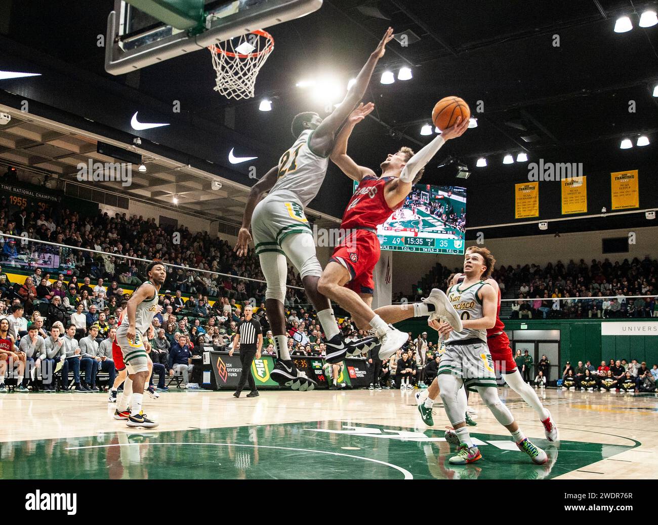 january-20-2024-san-francisco-ca-u-s-a-st-mary-s-guard-aidan-mahaney