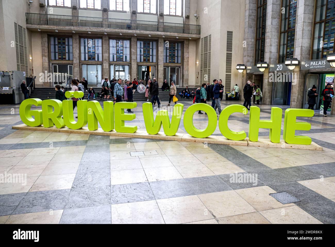 Internationale Grüne Woche 2024. Schriftzug Grüne Woche am Eingang DEU ...