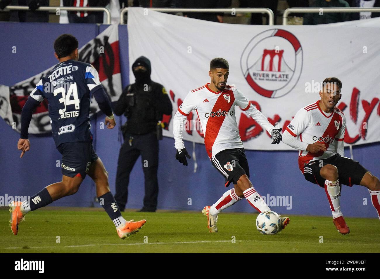 Non Exclusive: January 17, 2024,Dallas, Texas, USA: River Plate midfielder Manuel Lanzini (C) in action during the friendly international soccer game Stock Photo