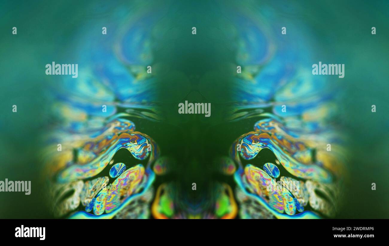 Oil fluid stain flow bubble hi-res stock photography and images - Alamy