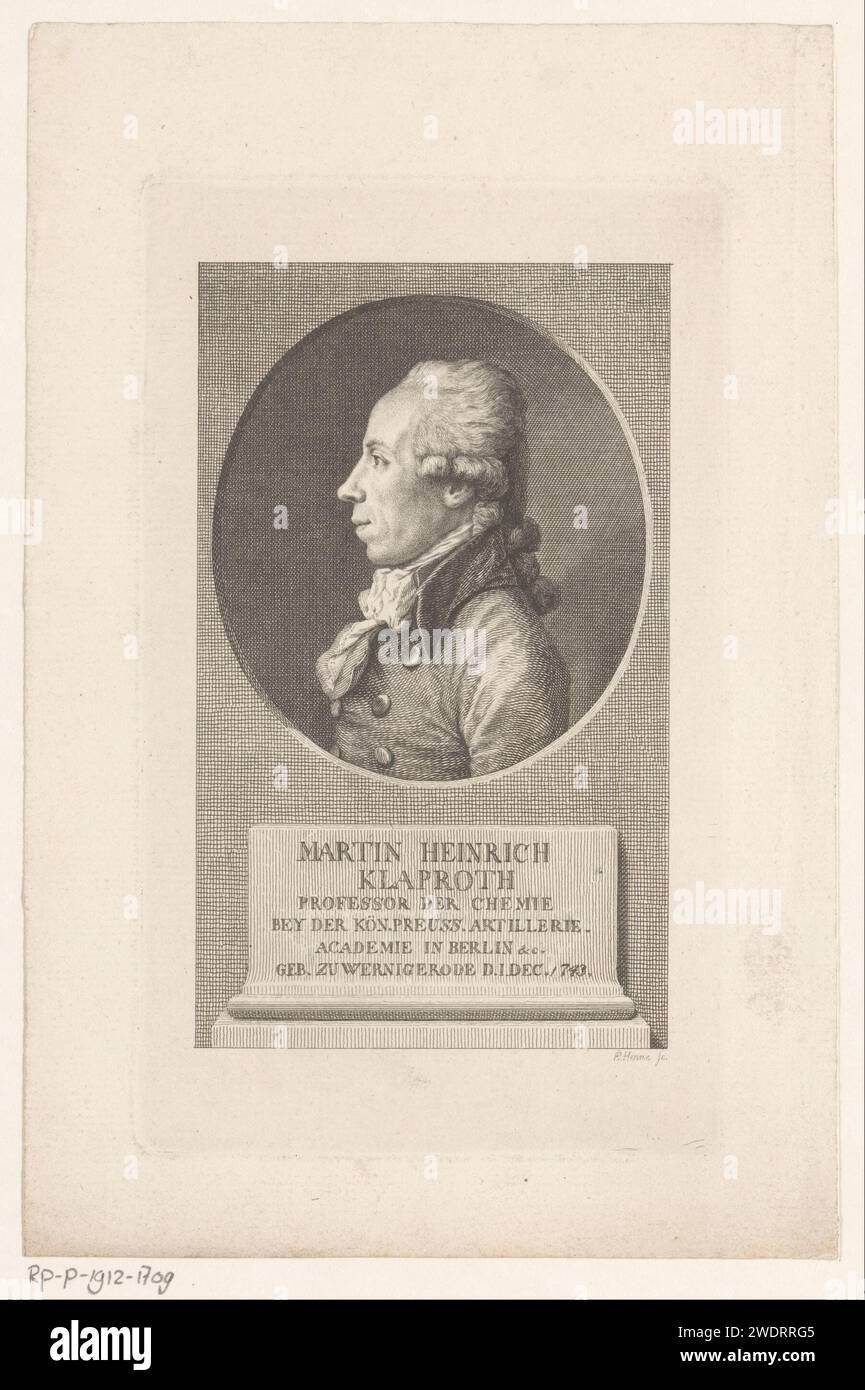 Portrait of Martin Heinrich Klaproth, Eberhard Siegfried Henne, 1769 - 1817 print   paper engraving historical persons. pharmacist, druggist, apothecary; pharmacy, drugstore, dispensing chemist Stock Photo