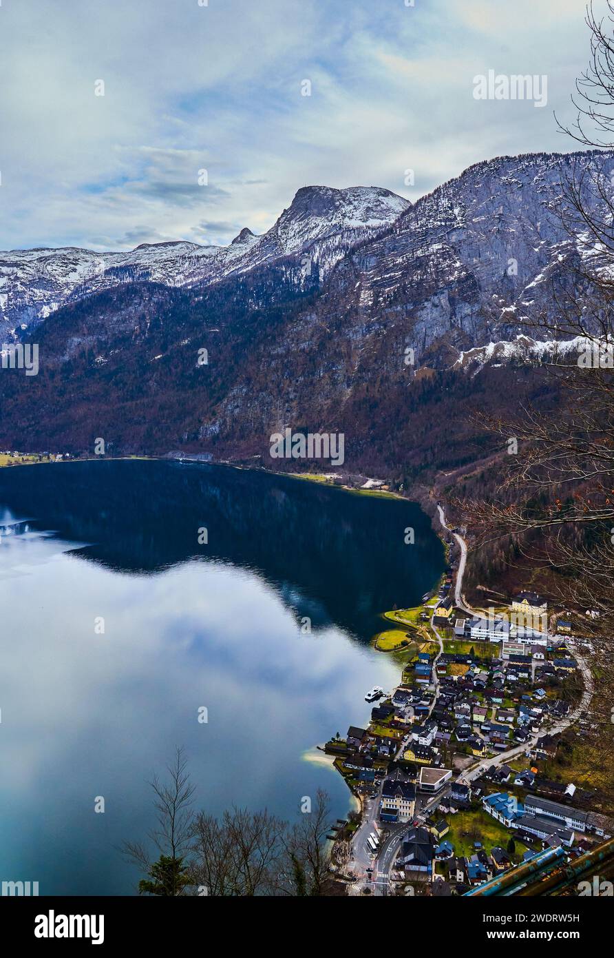 Winter landscape of Hallstatter See and mountains around Hallstatt, a ...