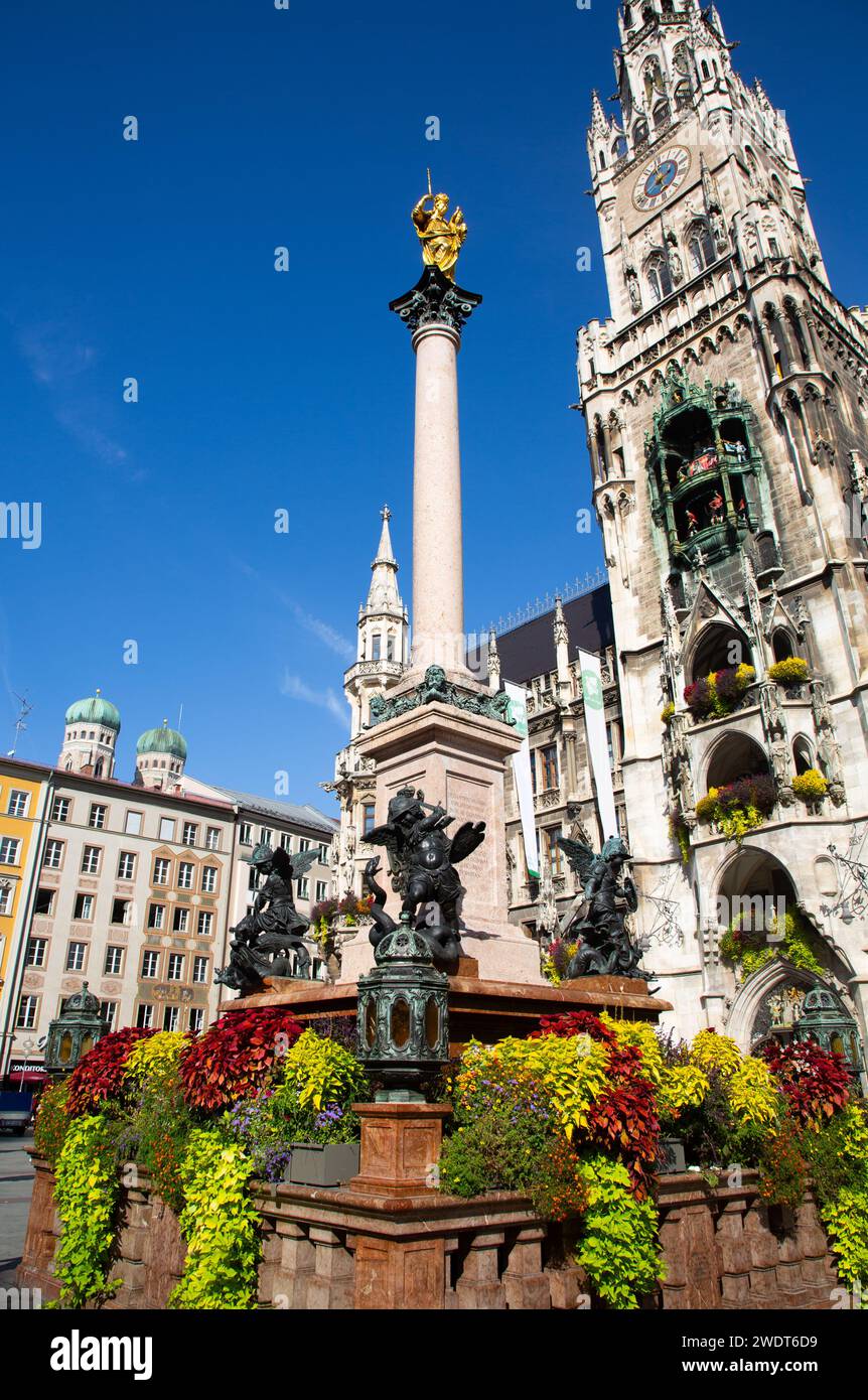 Statue of the Virgin Mary, Clock Tower with Glockenspiel, New Town Hall, Marienplatz, Old Town, Munich, Bavaria, Germany, Europe Stock Photo