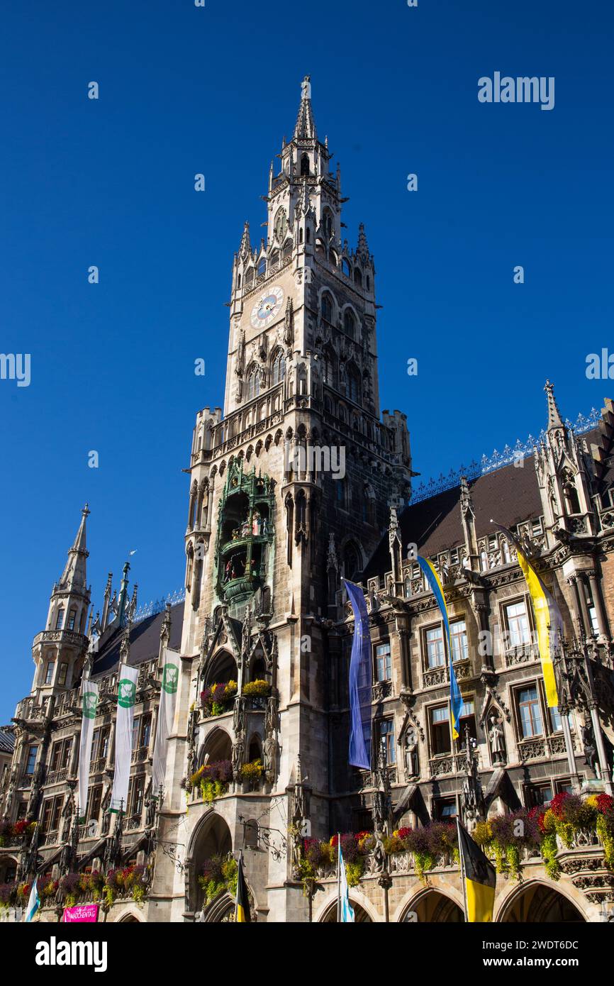 Clock Tower with Glockenspiel, New Town Hall, Marienplatz (Plaza