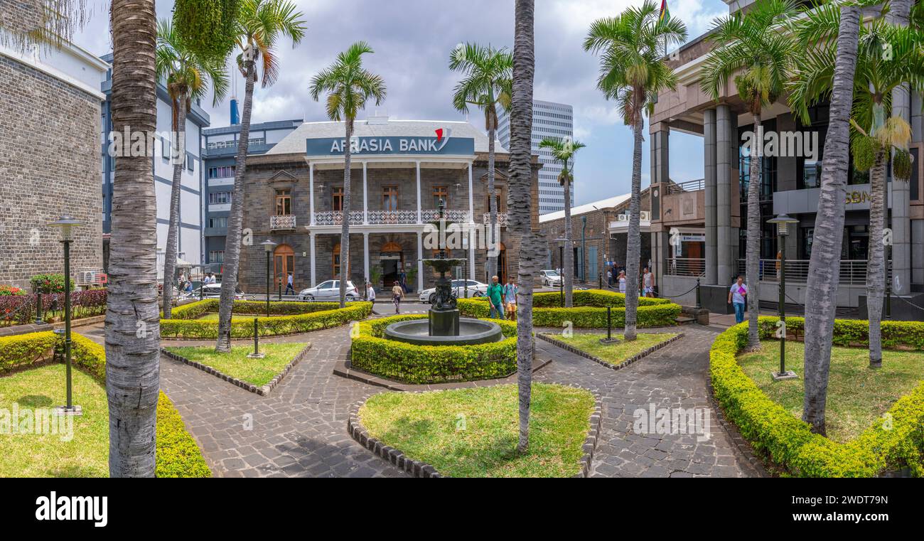 View of fountain and trees in Place d'Armes in Port Louis, Port Louis, Mauritius, Indian Ocean, Africa Stock Photo