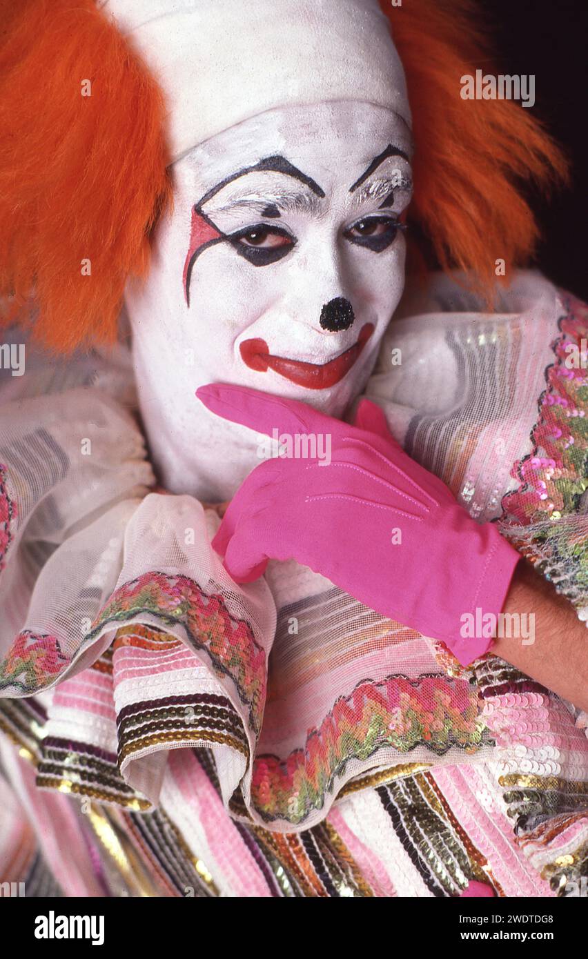 A 1979 portrait of a Ringling Brother clown in whiteface at clown college auditions in Nassau Coliseum in Uniondale, Long Island, New York. Stock Photo