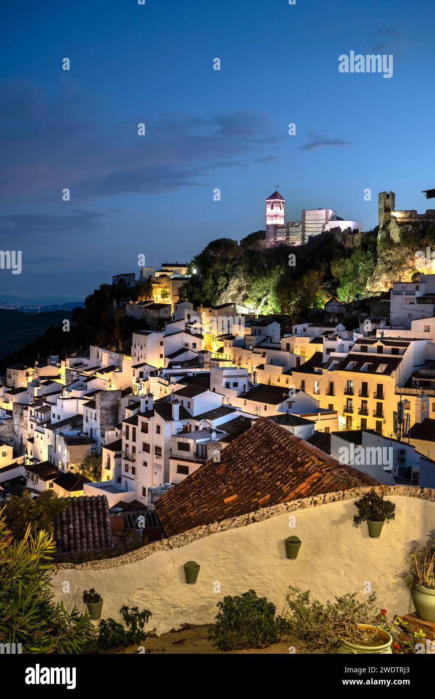 Malaga spain spanish white house hi-res stock photography and images ...