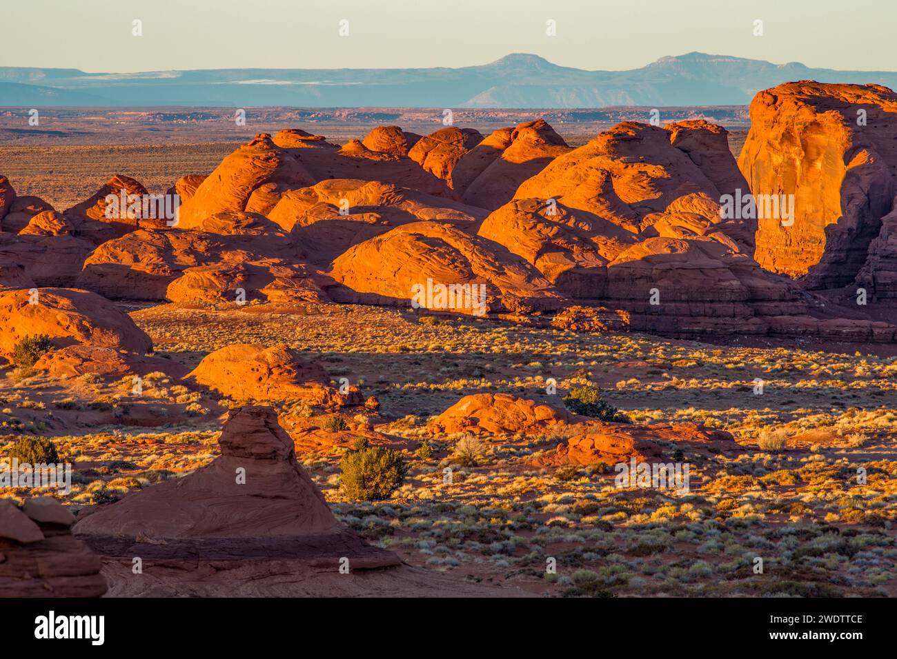 Crossbedding patterns in the eroded sandstone in Mystery Valley in the