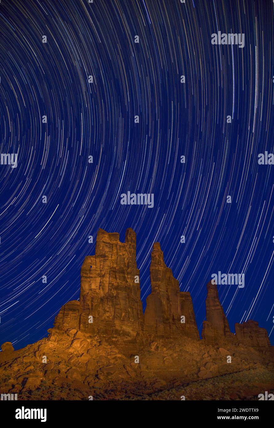 Pinnacles and star trails hi-res stock photography and images - Alamy