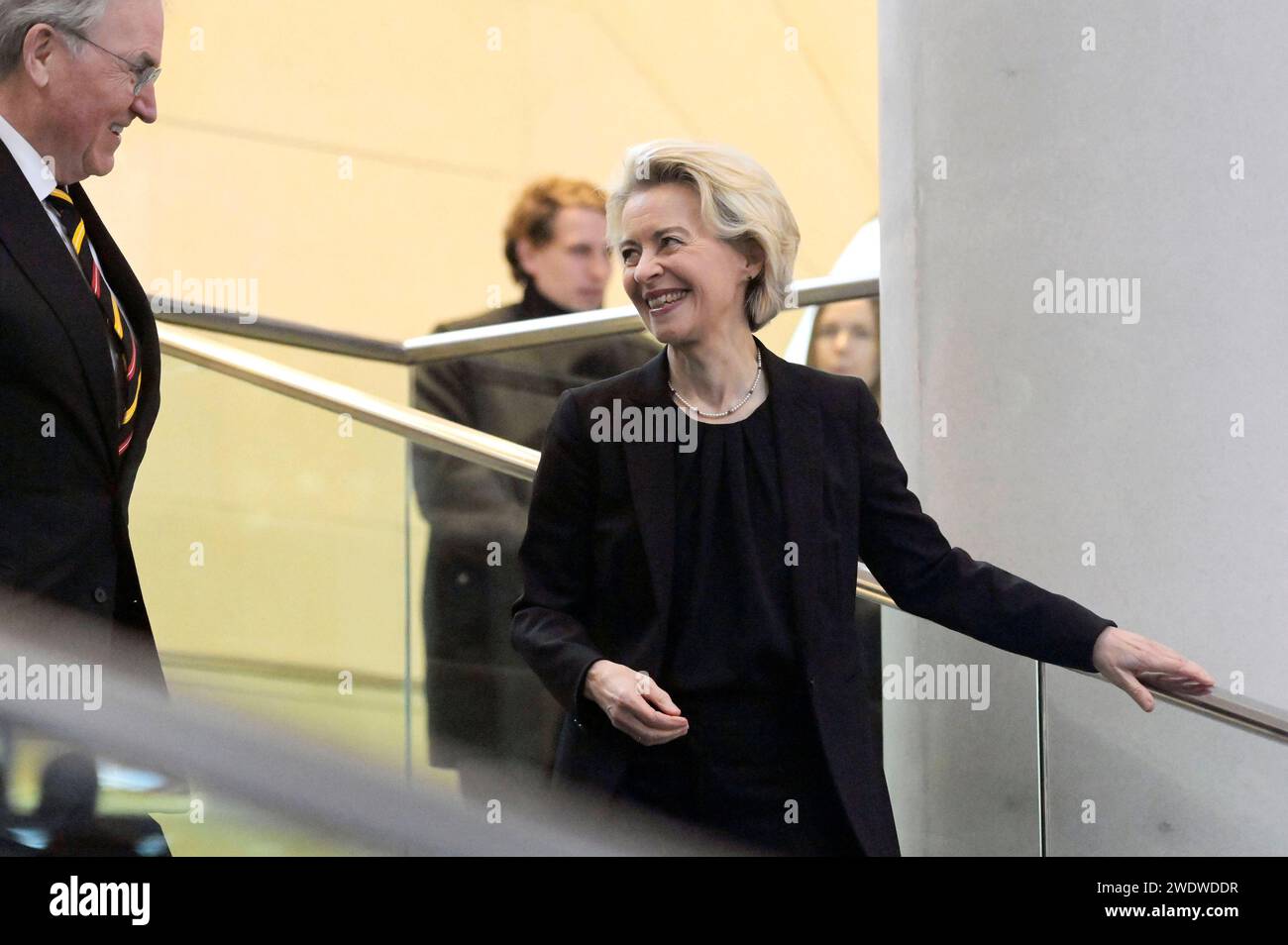 Robert M. Kimmitt und Ursula von der Leyen beim Trauerstaatsakt für den ...