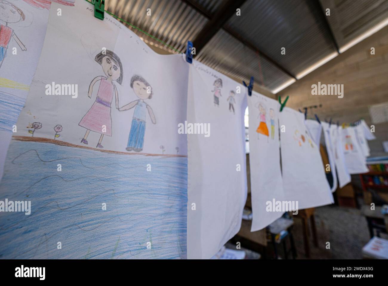 dibujo infantil, escuela de primària, Patzojón Chiquito, Quiche, Guatemala, America Central Stock Photo