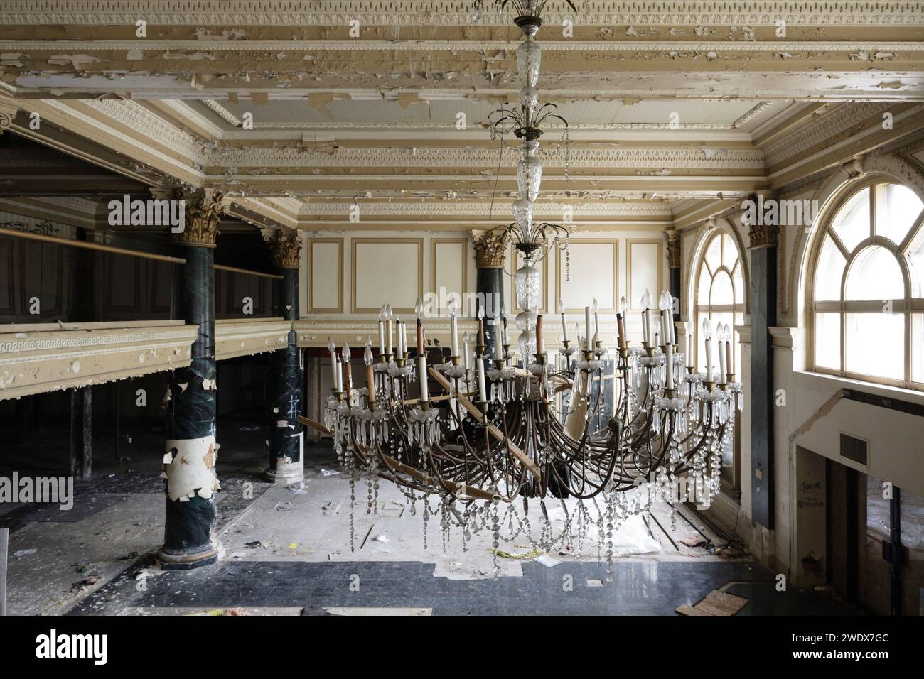 Chandelier in the lobby of the Royal Connaught Hotel before renovations in Hamilton, Ontario, Canada Stock Photo
