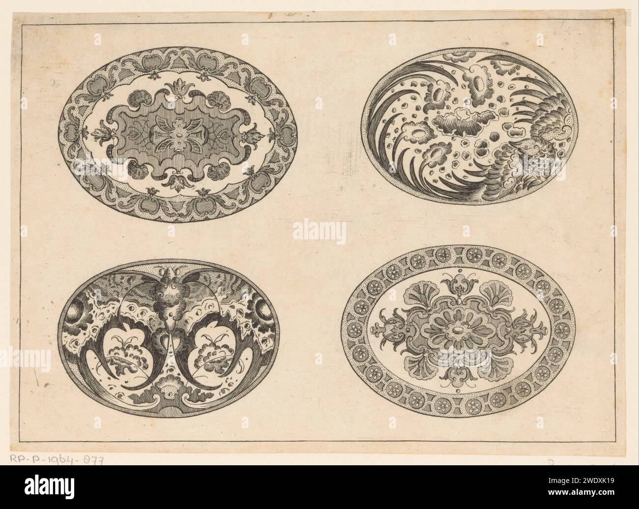 Snuff box lids hi-res stock photography and images - Alamy
