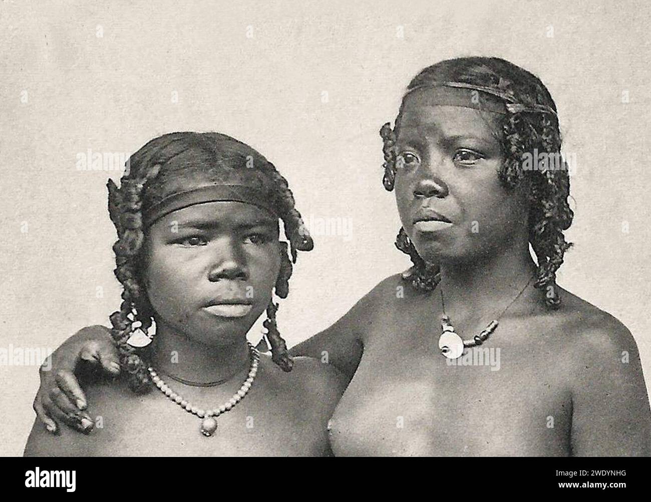 Jeunes afrique hi-res stock photography and images - Alamy