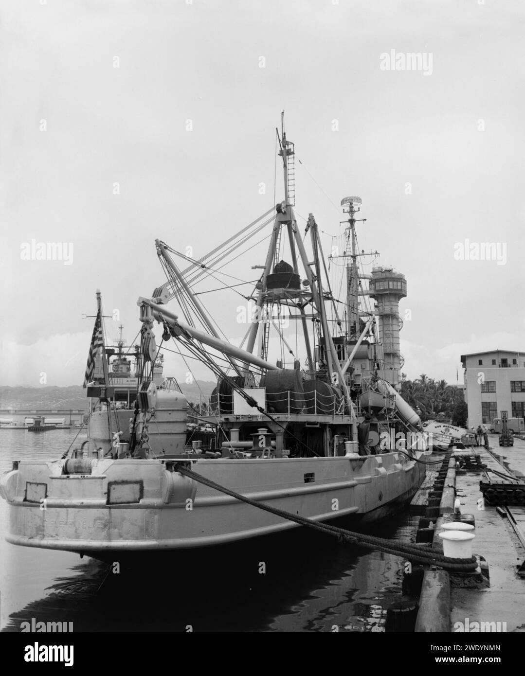 Aft view of USS Greenlet (ASR-10) at Pearl Harbor, Hawaii (USA), in May 1955 (7576744). Stock Photo