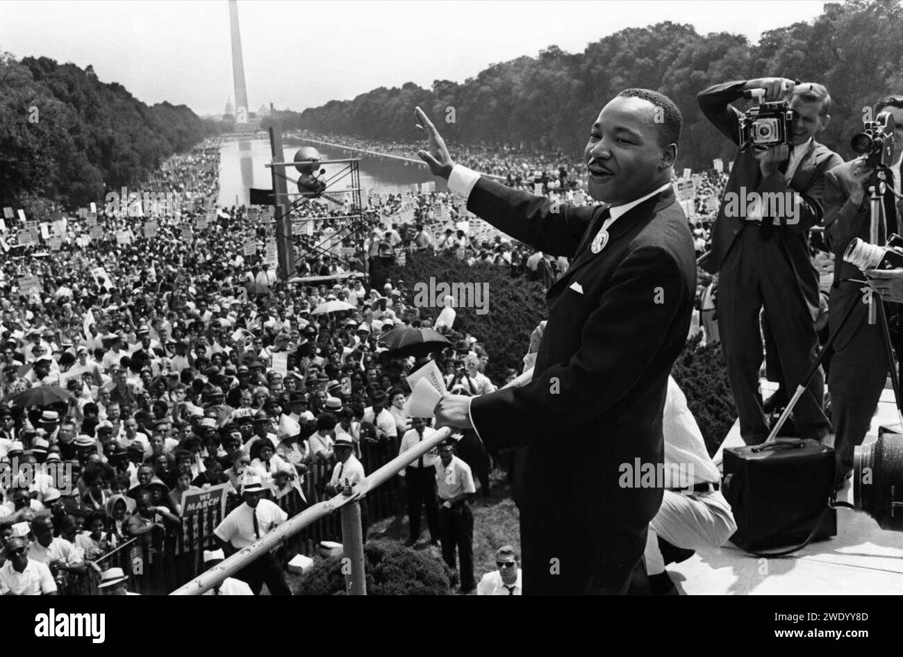 Dr. Martin Luther King Jr. waving from the Lincoln Memorial at the March on Washington for Jobs and Freedom where King delivered his 'I Have a Dream' speech on August 28, 1963. (USA) Stock Photo
