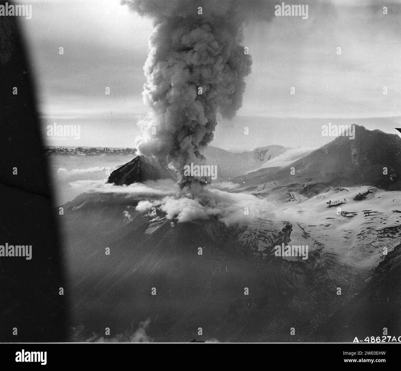 Mt spurr alaska hires stock photography and images Alamy