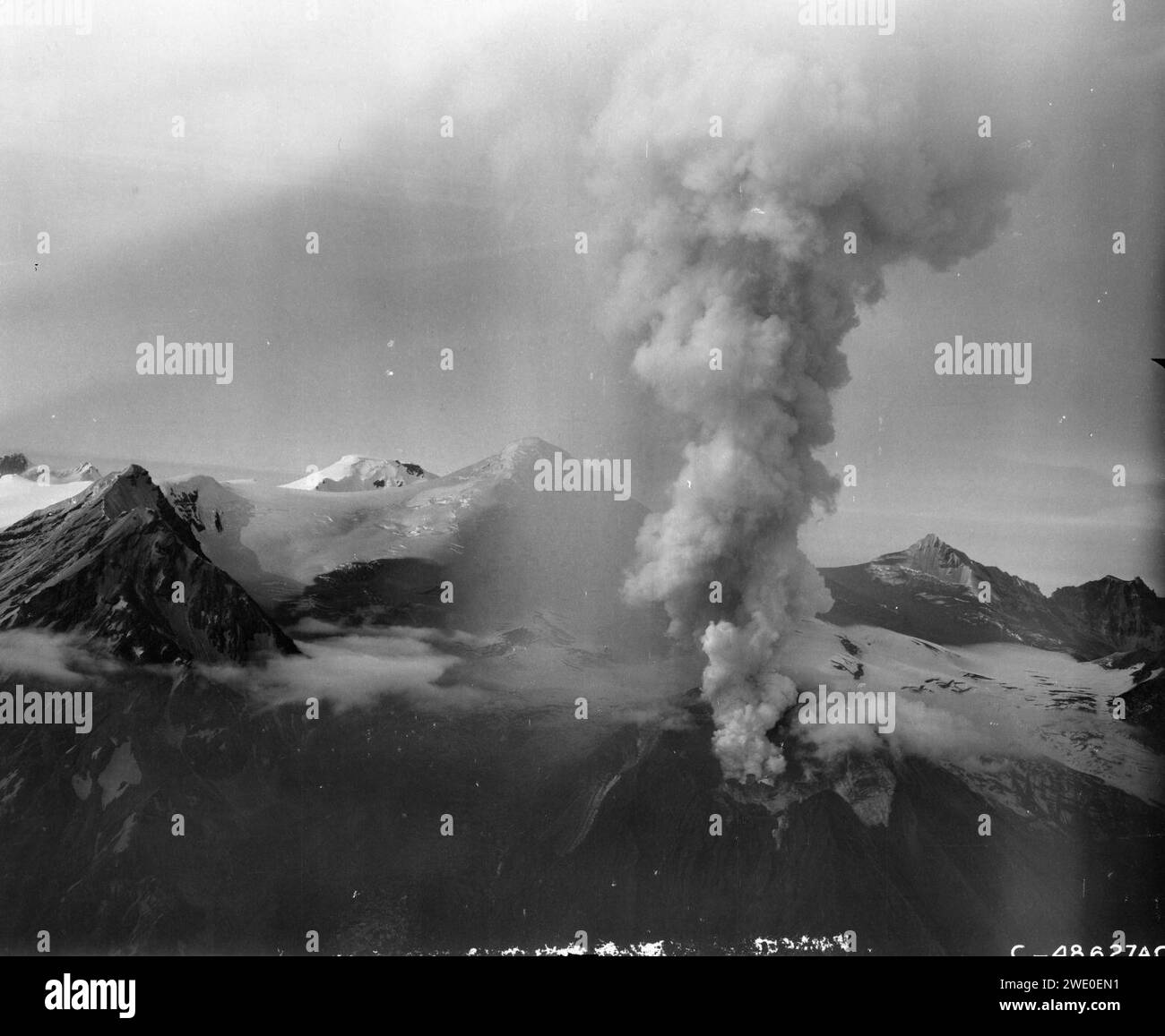 Mt spurr alaska hires stock photography and images Alamy