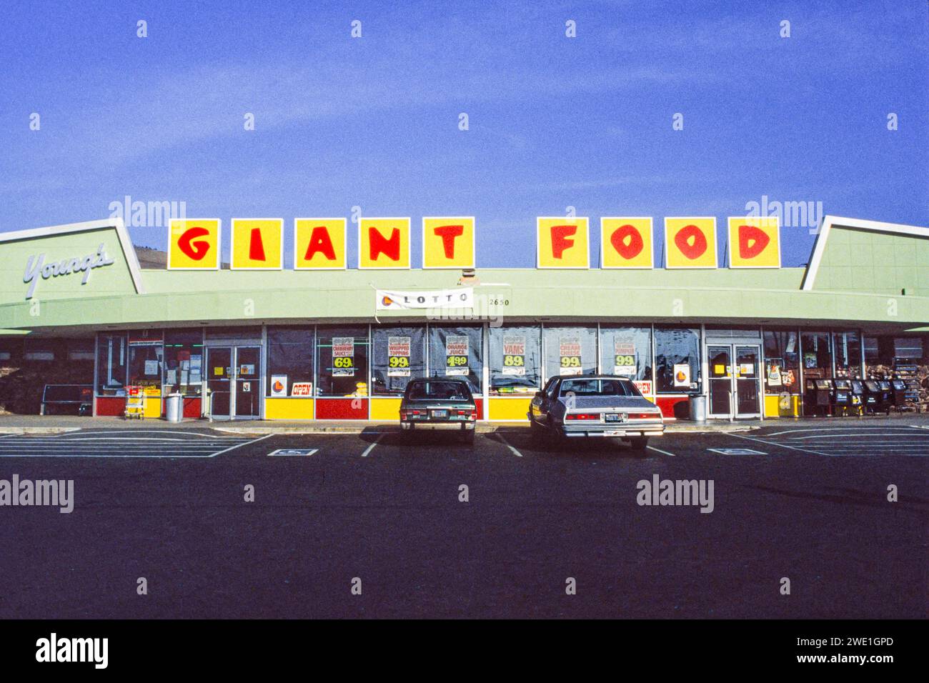Young's Giant Food supermarket in Morro Bay, California, in the very early 1990s. The location is now a Spencer's Fresh Market. Stock Photo