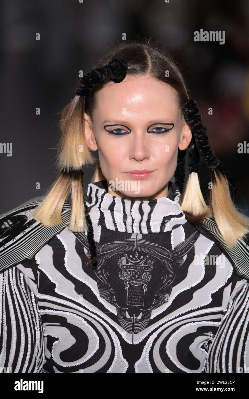 Paris, France. 22nd Jan, 2024. Model walks the runway of the On Aura ...