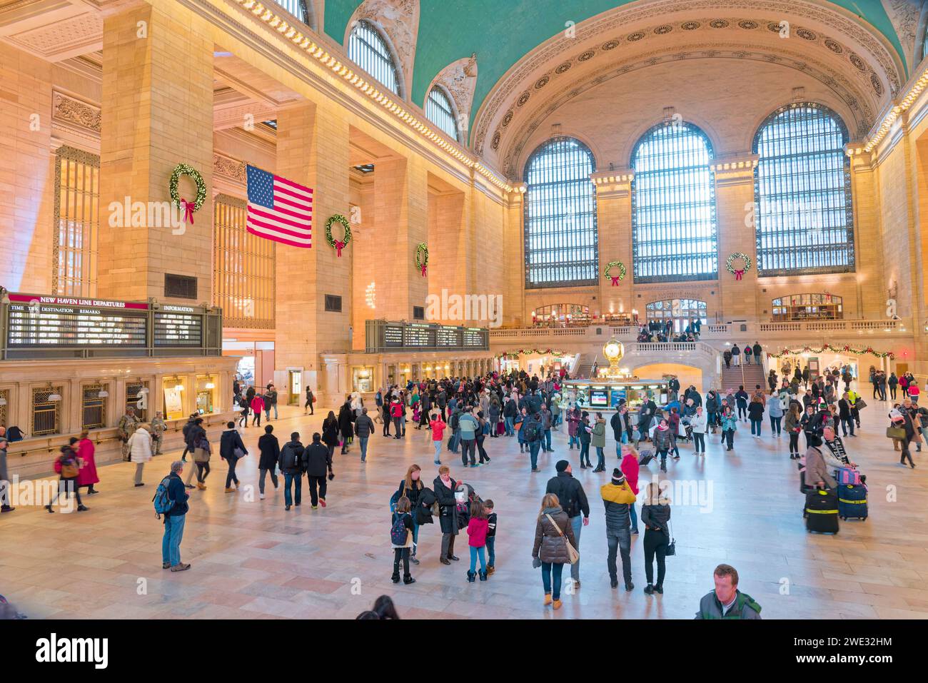 le grand hall de Grand Central Station Manhattan New york avec les usagers des transports et les touristes Stock Photo
