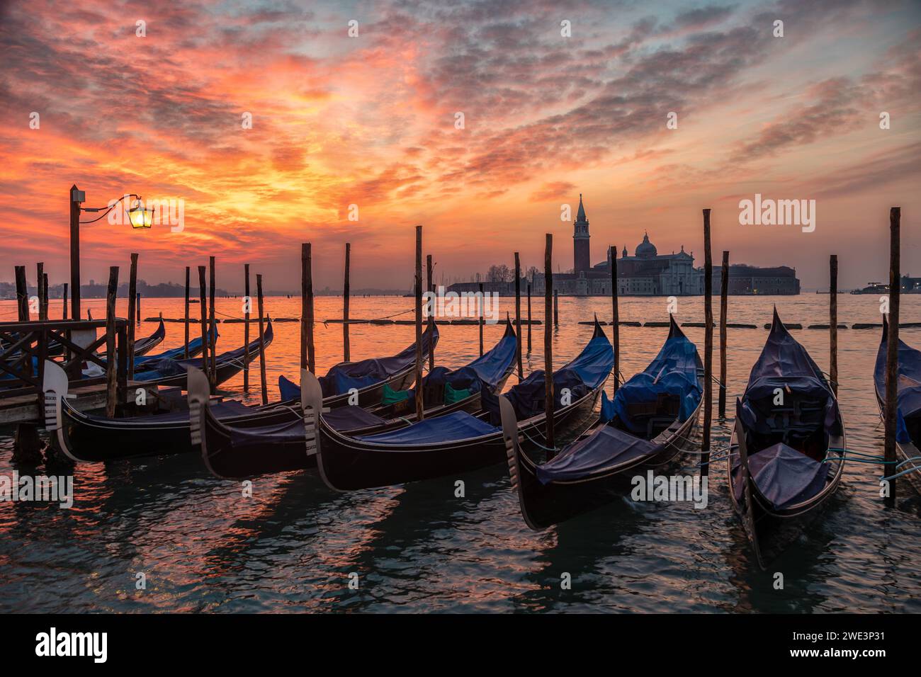Swinging venetian gondolas in venice hi-res stock photography and ...