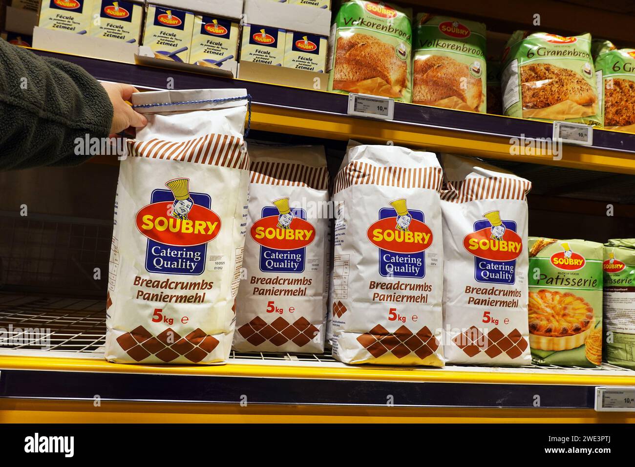 Grocery store bread aisle hires stock photography and images Alamy