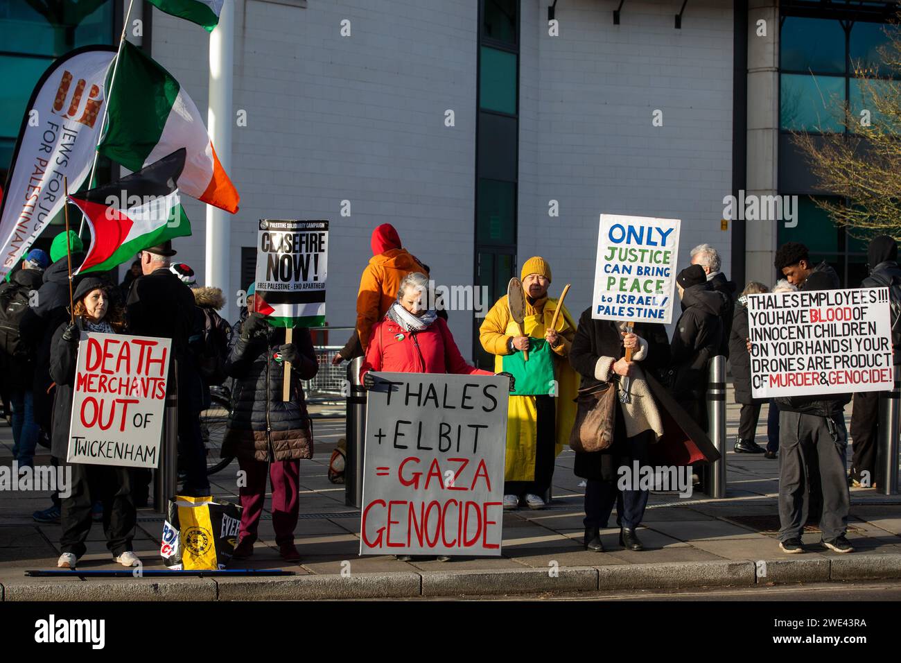 Twickenham, UK. 22nd January, 2024. ProPalestinian activists protest