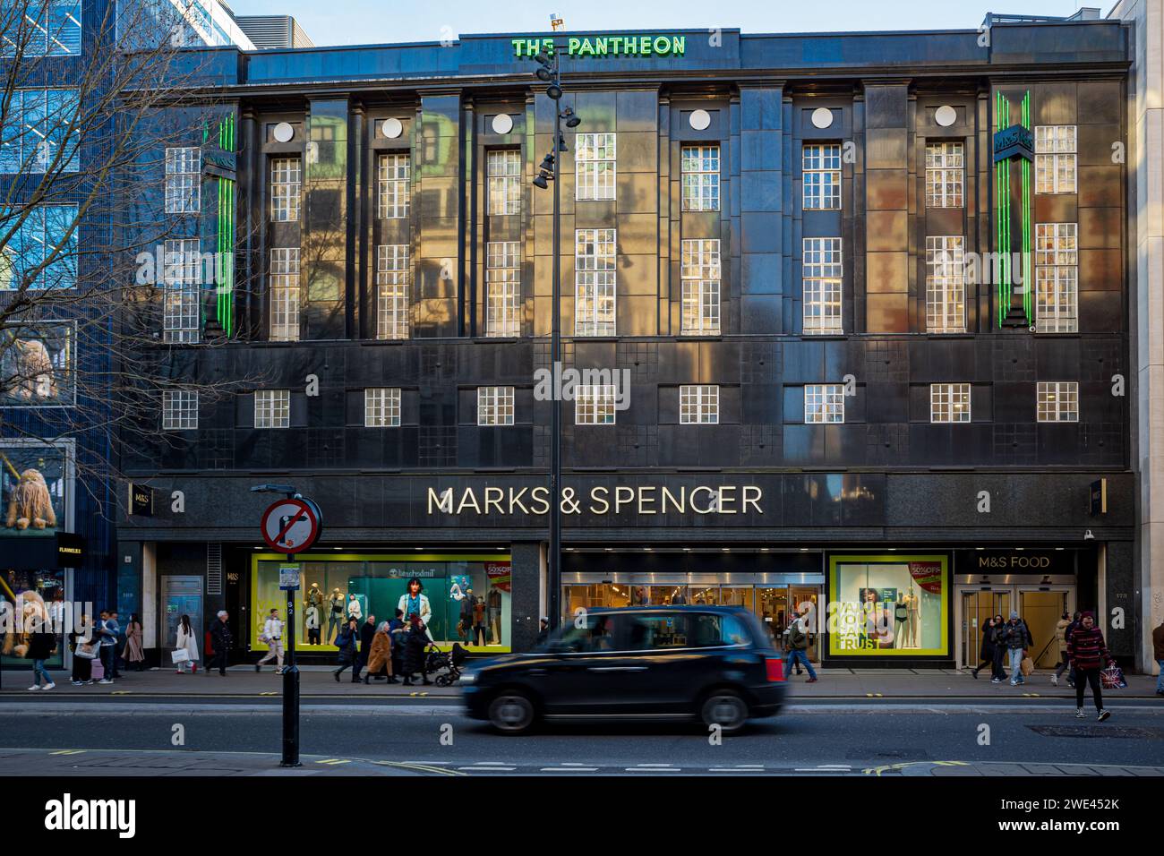 Marks and Spencer The Pantheon, Oxford Street Store London. M&S Oxford Street. M&S Pantheon store. Built 1938, updated 1950s. Robert Lutyens Grade II. Stock Photo