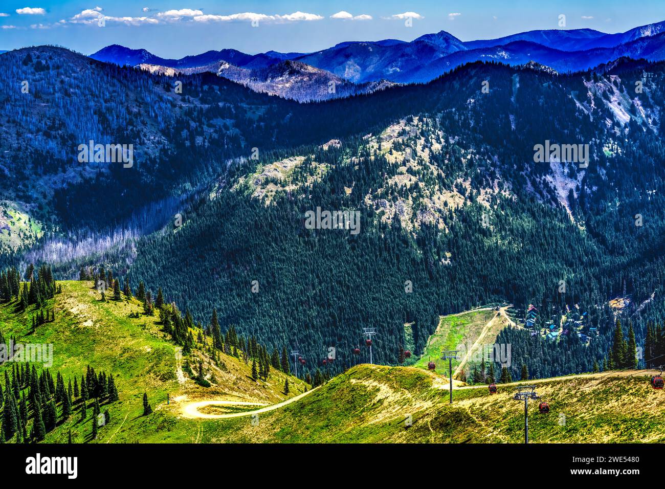 Red Gondolas Skilift Green Mountains Crystal Mountain Alpine Ski Area Red Gondolas Skilift Green Mountains Crystal Mountain Alpine Ski Area