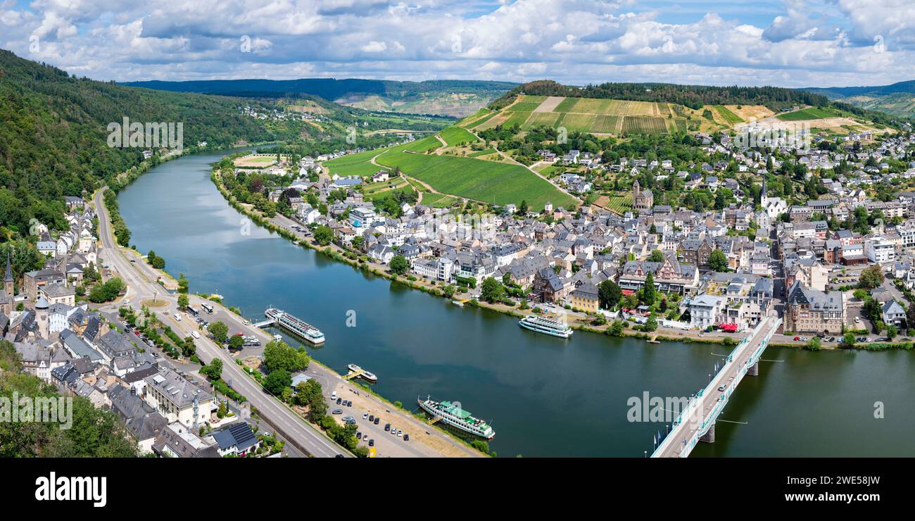 Panorama of the Grevenburg ruins on Traben-Trarbach, Moselle, Bernkastel-Wittlich district, Rhineland-Palatinate, Germany, Europe Stock Photo