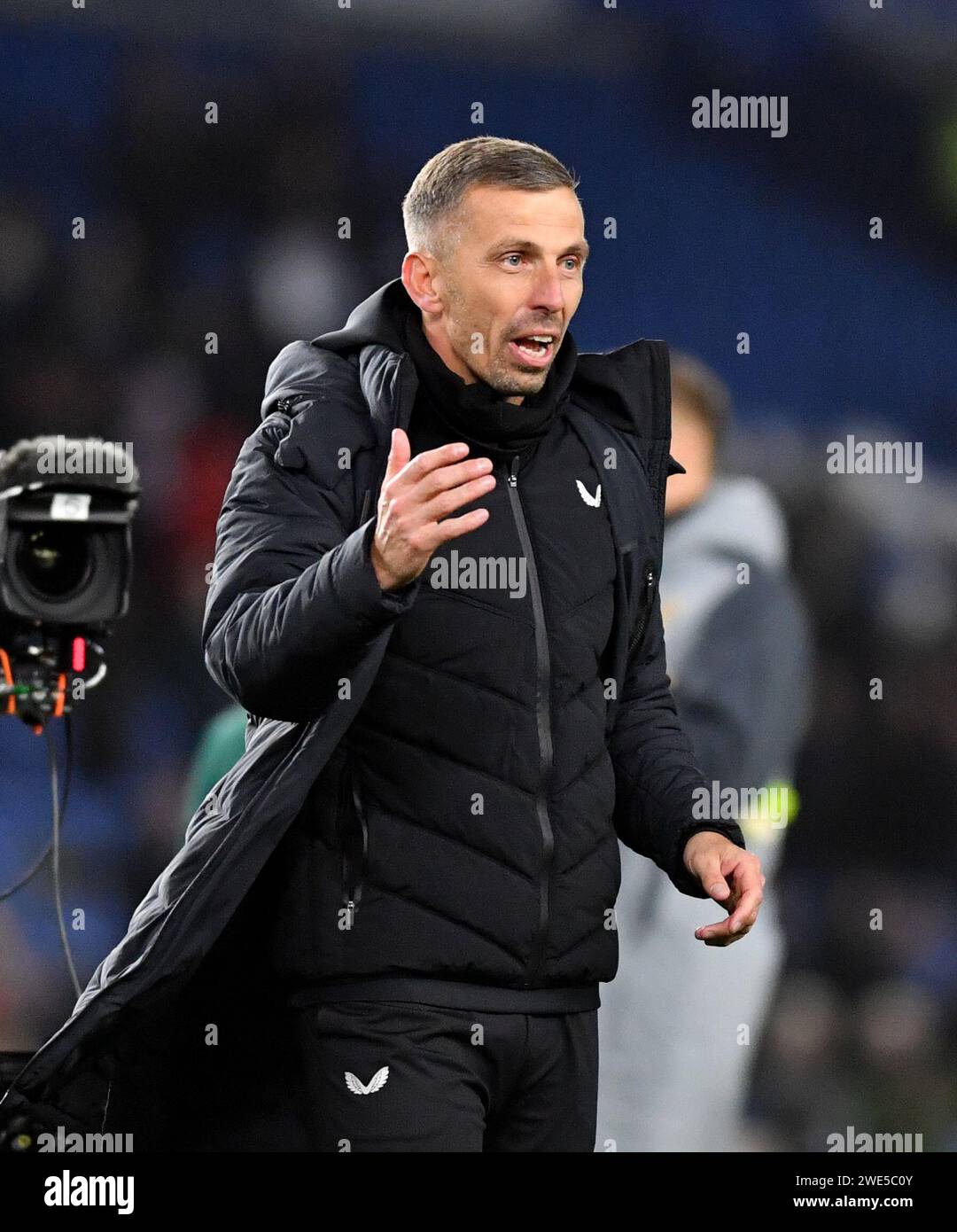 Wolves head coach Gary O'Neil during the Premier League match between Brighton and Hove Albion and Wolverhampton Wanderers at the American Express Stadium  , Brighton , UK - 22nd January 2024 Photo Simon Dack / Telephoto Images. Editorial use only. No merchandising. For Football images FA and Premier League restrictions apply inc. no internet/mobile usage without FAPL license - for details contact Football Dataco Stock Photo