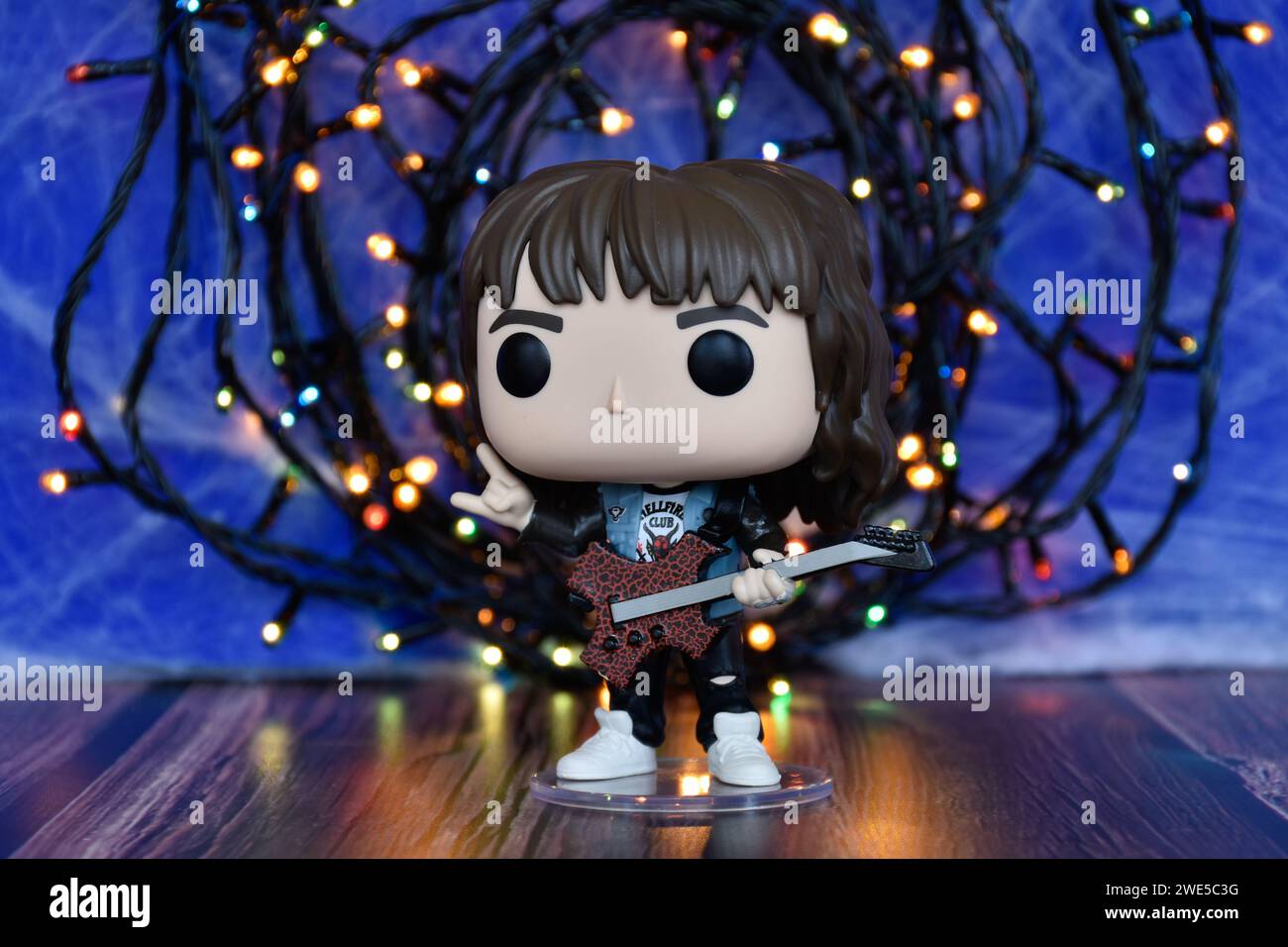 Collier Eddie Munson Stranger Things - Médaille Guitar Pick Ruby - Cosplay Et Fan