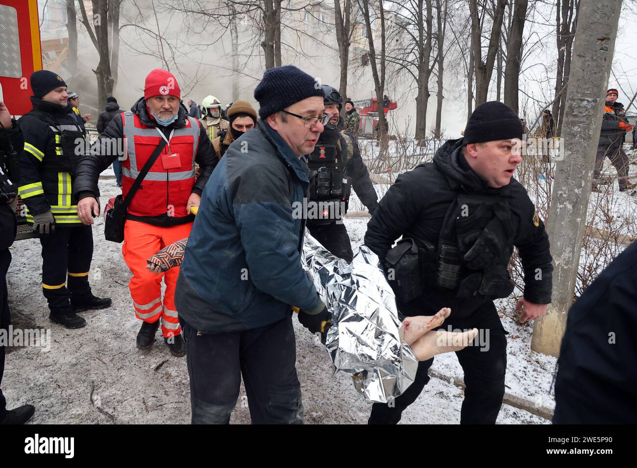Injured woman on stretcher hi-res stock photography and images - Alamy