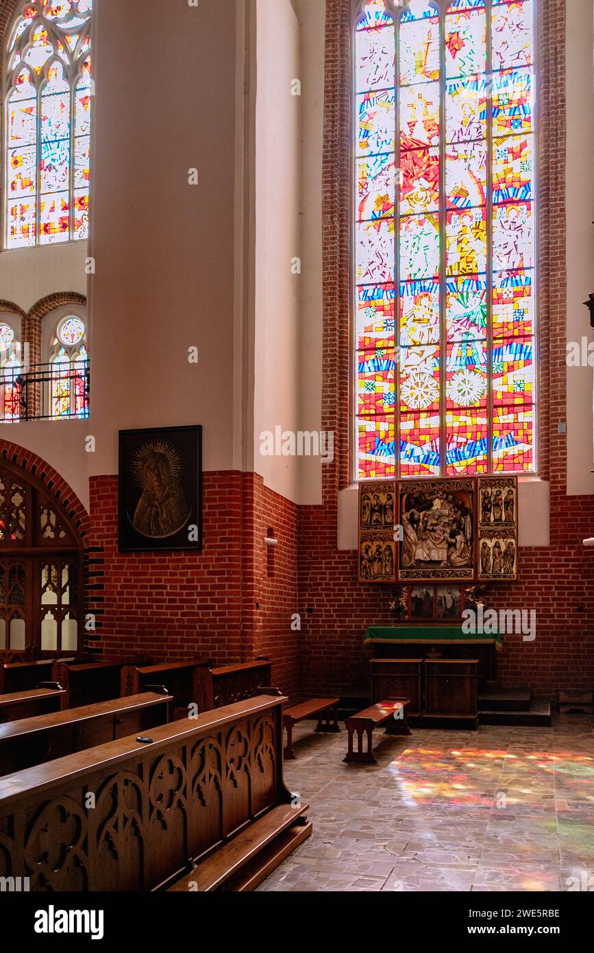 Interior Of St Nicholas S Church C Philip Halling Cc By Sa 2 0