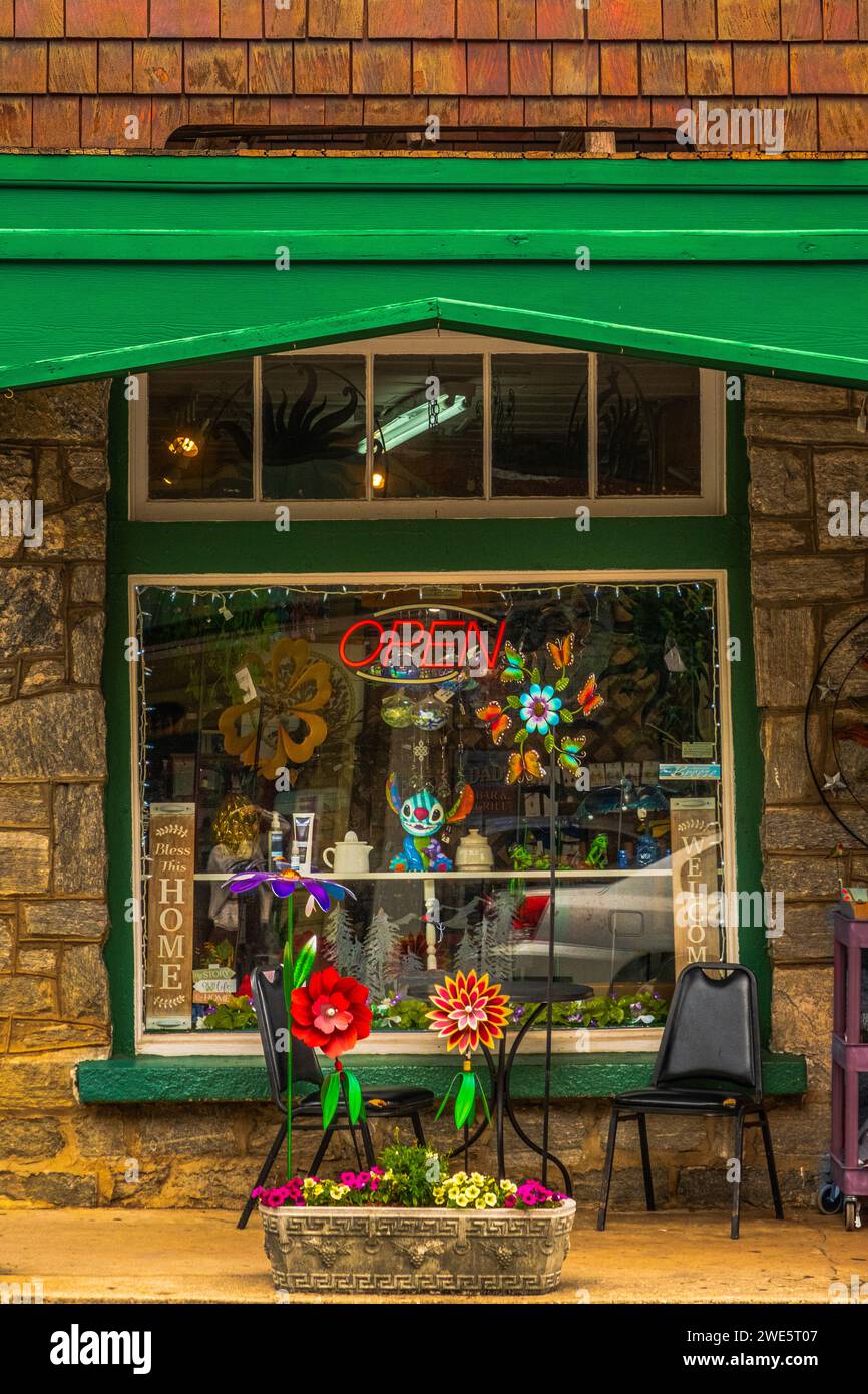 Downtown shops in Chimney Rock, North Carolina Stock Photo Alamy