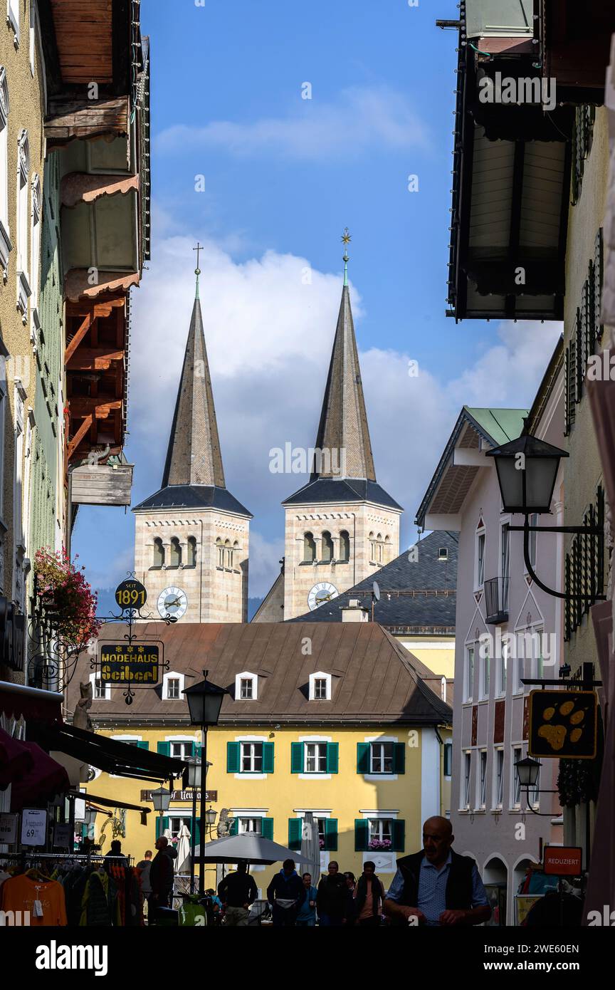 View of collegiate church along the street Marktplatz, Berchtesgaden, city, at the Watzmann and Königssee, Berchtesgaden National Park, Berchtesgaden Stock Photo