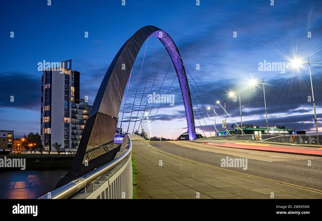 The Clyde Arc, also known as the Squinty Bridge in Glasgow, early evening Stock Photo Alamy
