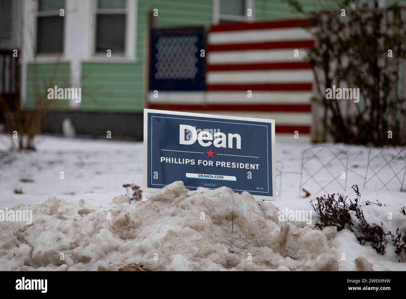 MANCHESTER, NEW HAMPSHIRE JANUARY 23 A Dean Phillips for President