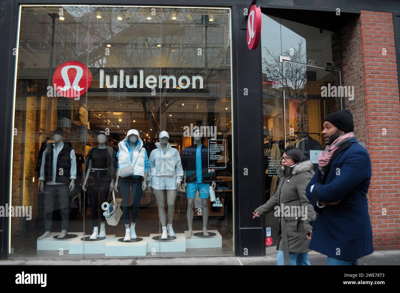 New Yorkaugust 102019 Lululemon Fashion Store Stock Photo 1488706205