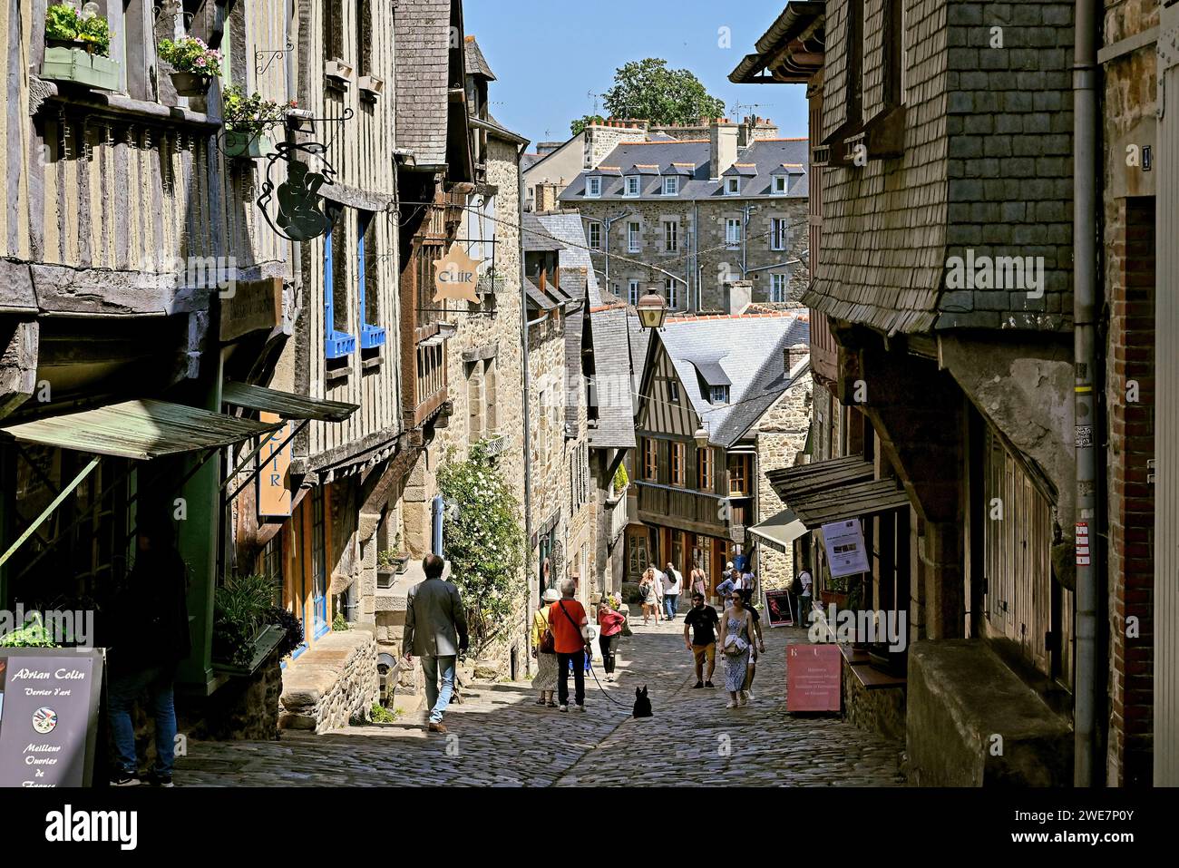 Streets and alleys of the old town, Dinan, Cotes d'Armor, Brittany ...