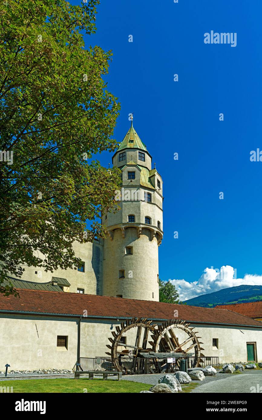 Burg Hasegg, Münzturm, Münzprägewerk, Wasserantrieb, Schaufelräder Stock Photo