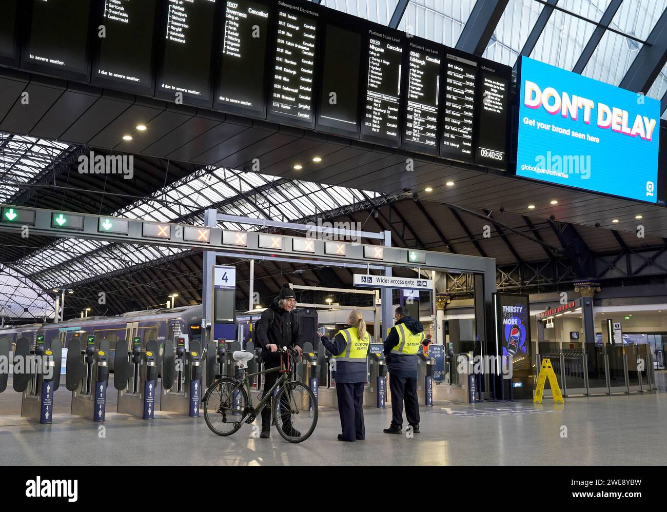 An empty Glasgow Queen Street as all trains are cancelled throughout ...